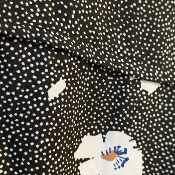 J CREW Women’s Blouse Size: Medium - Picture 4 of 8